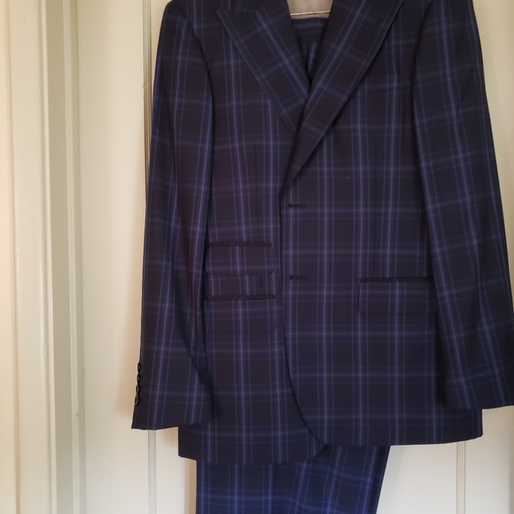 Men's 3 piece Tiglio Rosso suit. 100 % wool. Perfect condition. - Picture 1 of 11